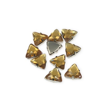 Dez pedras triangulares douradas com base metálica prateada
