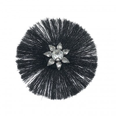 Acessório pompom preto com decoração de pedras em forma de estrela