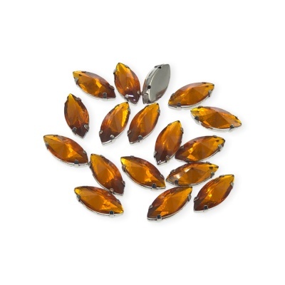 Pedras de strass âmbar ovaladas com base metal prateada e duas aberturas para costura