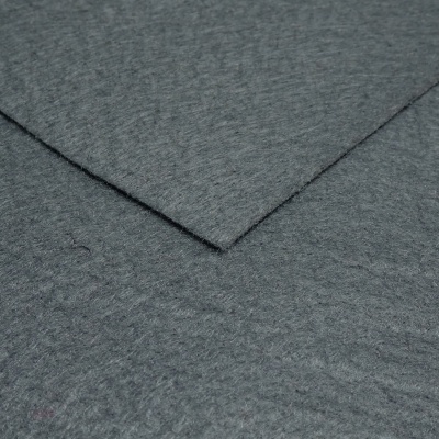 Tecido cinzento felpudo com bordas sobrepostas