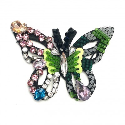 Broche borboleta colorida com lantejoulas e pedras