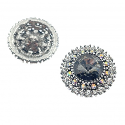 botões decorativos redondos prateados com cristais