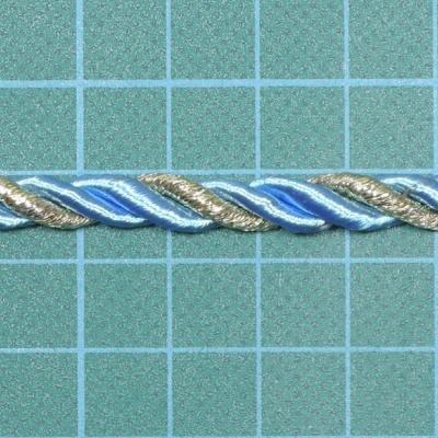corda trançada azul, branca e bege sobre fundo de grade verde com linhas brancas