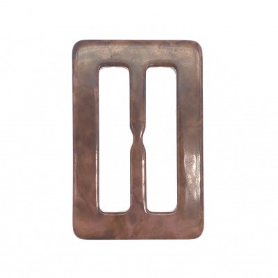 Fivela retangular translúcida marrom com dois cortes verticais
