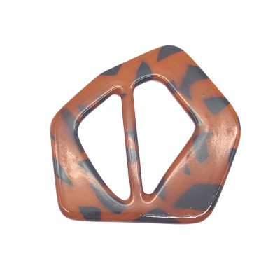 Fivela de plástico geométrica castanho com padrão marmoreado cinza