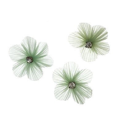 Três flores decorativas verdes com pedras no centro