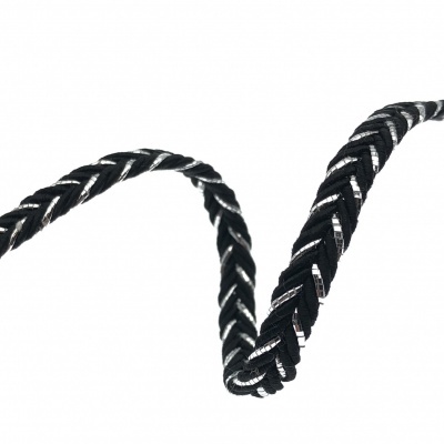 Corda trançada preta e cinzenta isolada