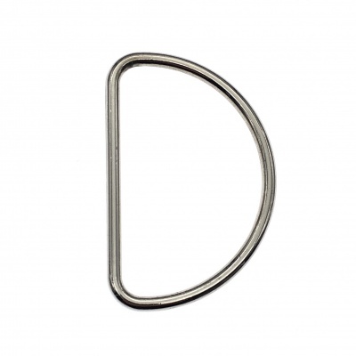Argola metálica em forma de D prateada