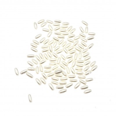 Cápsulas transparentes com líquido sobre fundo branco