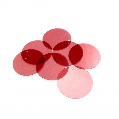 Seis discos vermelhos transparentes de plástico circulares