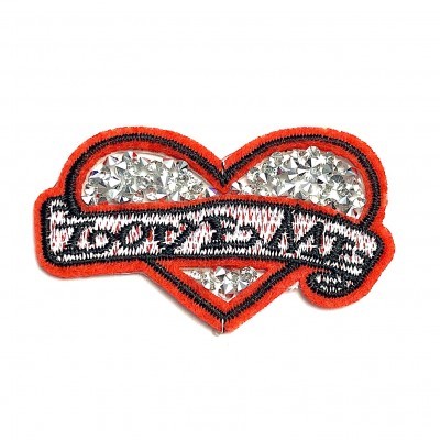 Emblema bordado em forma de coração com texto LOVE LOVE LOVE
