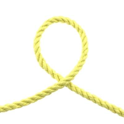 Corda amarela trançada em fundo branco