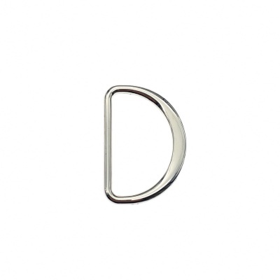 Argola metálica em formato de D prateada