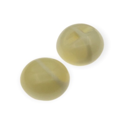 Dois botões redondos bege com relevo de cruz