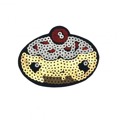 Aplicaçao de sushi com lantejoulas variadas