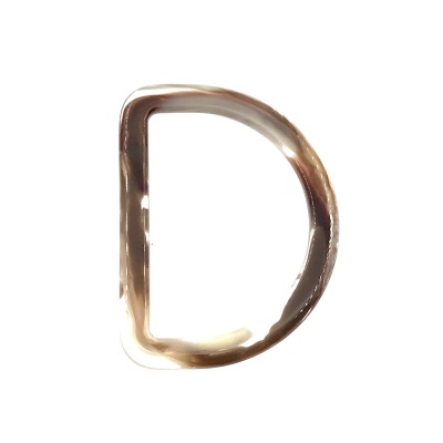 Fivela em D em tons castanhos e bege