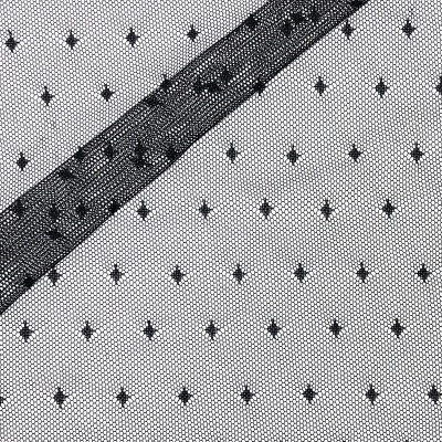 Tecido de rede branco com padrão preto e fita preta de malha