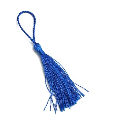 Pendente decorativo azul em forma de borla com laço torcido