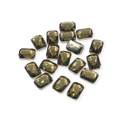 Pedras decorativas facetadas retangulares douradas com base preta