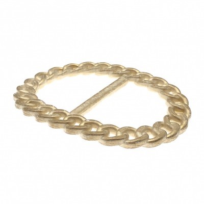 Fivela oval dourada com padrão de corrente entrelaçada