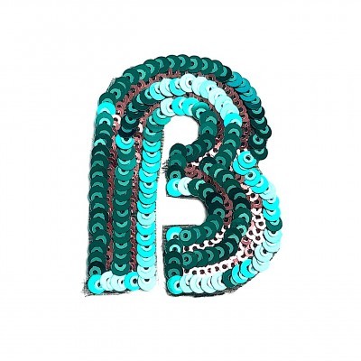 Patch bordado com lantejoulas representando a letra B em tons de verde água, azul, preto e prata