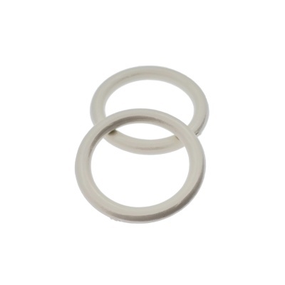Dois anéis brancos de plástico ou borracha