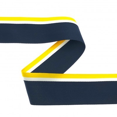 Fita têxtil azul escuro com bordas amarelas e brancas