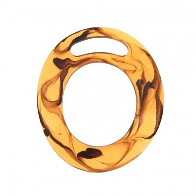 Anel oval acrílico amarelo e castanho com padrão marmoreado