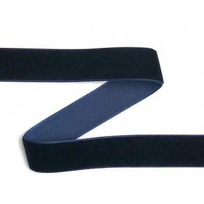 Fita de veludo azul escuro com textura aveludada