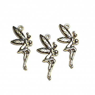 Pendentes dourados em forma de fada com asas detalhadas