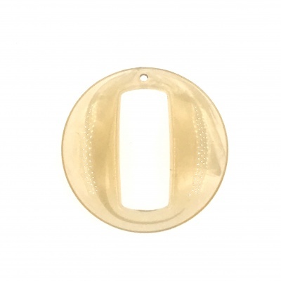 Peça redonda transparente com recorte retangular central e furo no topo