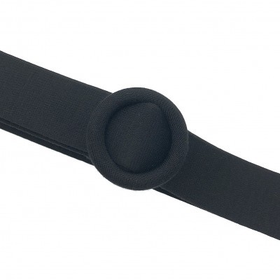 Cinto elástico preto com fivela redonda forrada