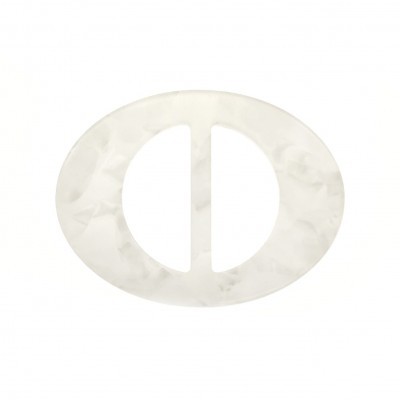 Elemento oval de plástico marmoreado branco com aberturas verticais.