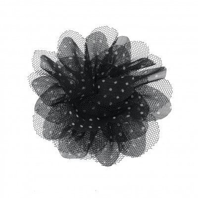 Acessório de cabelo em forma de flor preta com rede e bolinhas brancas