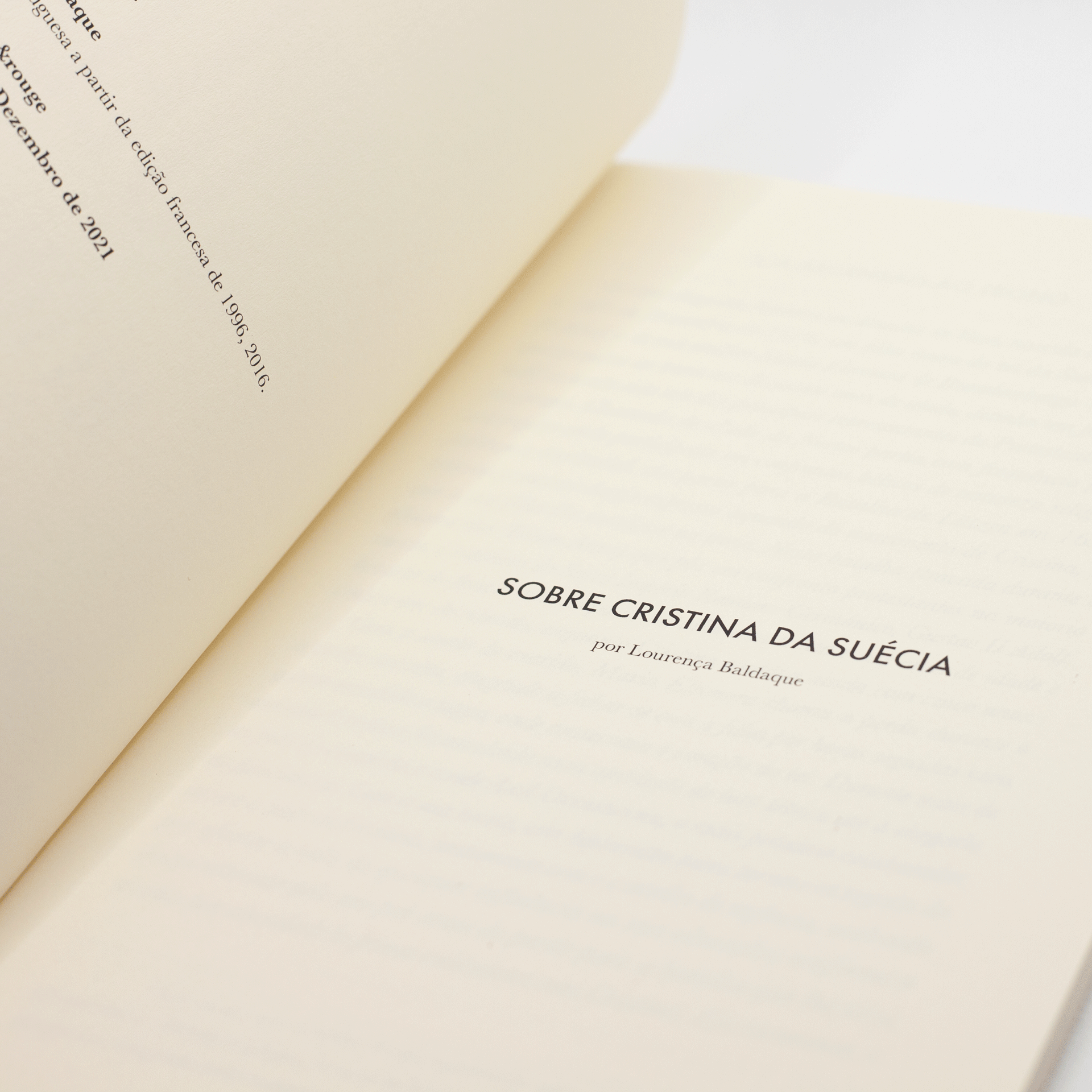 Máximas Página de livro com título 'SOBRE CRISTINA DA SUÉCIA' e nome do autor Lourença Balduque