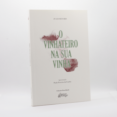 Livro 'O VINHATEIRO NA SUA VINHA' com capa branca e manchas vinho