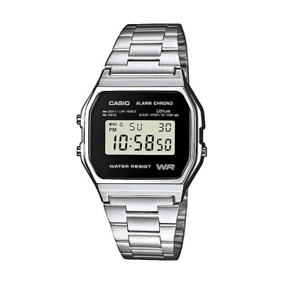 Relógio digital Casio com bracelete de metal prateado e mostrador retangular preto