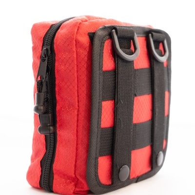 Bolsa vermelha pequena com zíper e fitas pretas