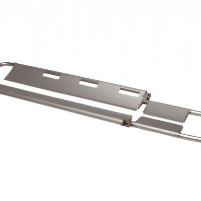 Prancha metálica extensível com várias secções e barras arredondadas