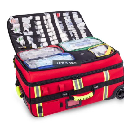 Mala médica vermelha aberta com equipamentos médicos organizados