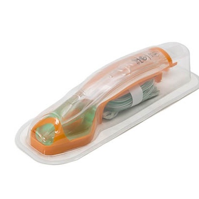 Régua de cozinha laranja e transparente embalada em caixa de plástico.