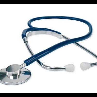 Estetoscópio médico azul e metalizado isolado