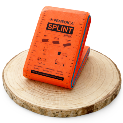 Talhadeira flexível laranja FEMÉDICA SPLINT sobre suporte de madeira