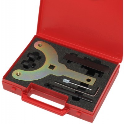 Conjunto de ferramentas metálicas em caixa vermelha com espuma preta