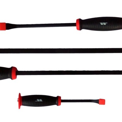 Conjunto de quatro espátulas com cabos pretos e pontas vermelhas