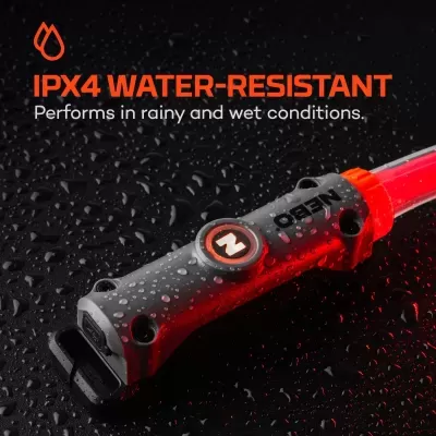 Produto preto e vermelho com gotas de água, texto de resistência à água IPX4 visível