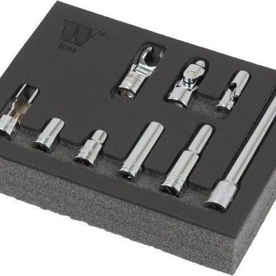 Conjunto de ferramentas Wy 3055 organizadas numa espuma preta com várias chaves cromadas