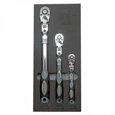 Conjunto de três chaves de catraca cromadas com punhos pretos e cinzentos em embalagem preta.