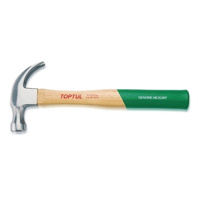 Martelo com cabo de madeira e cabeça metálica