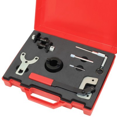 Conjunto de ferramentas metálicas em caixa vermelha organizado em espuma preta